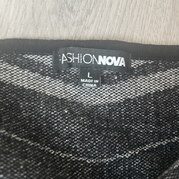 Fashion Nova Halter Neck Dress - Picture 4 of 4